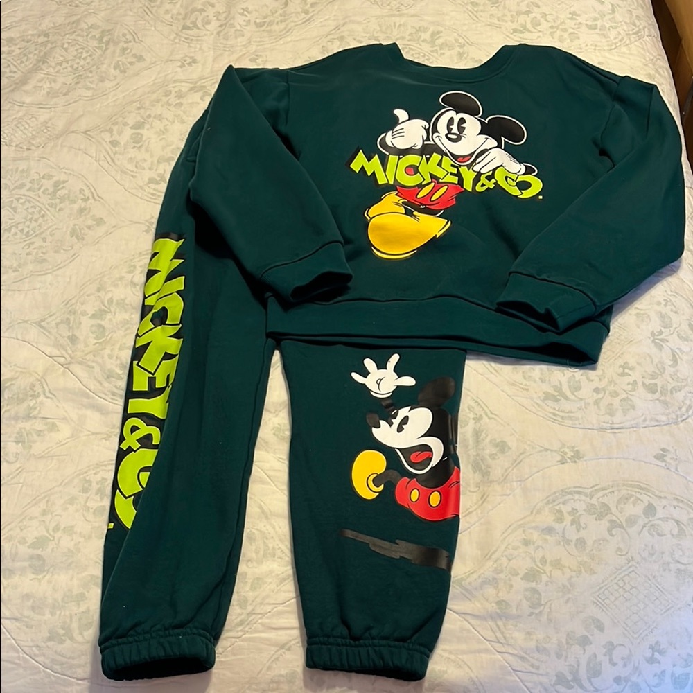 Mickey & Co. Green Sweatshirt and Joggers Set 7/8